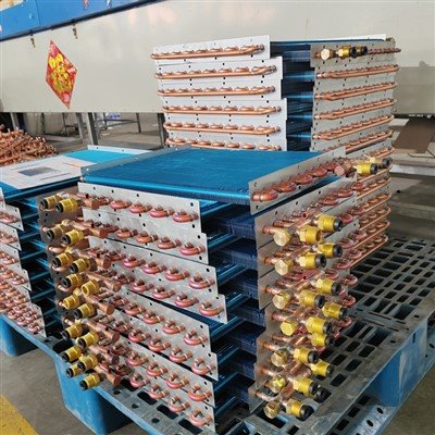 Evaporator cu tub din cupru cu aripioare din aluminiu