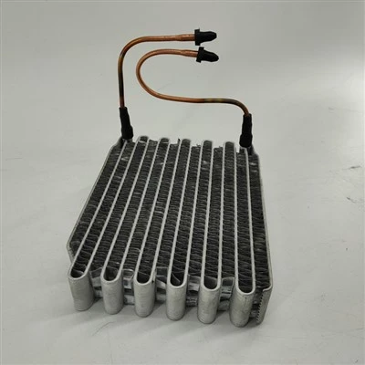 Bobina condensator microcanal